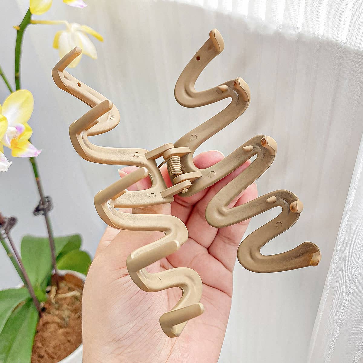 Wavy Large Claw Clips