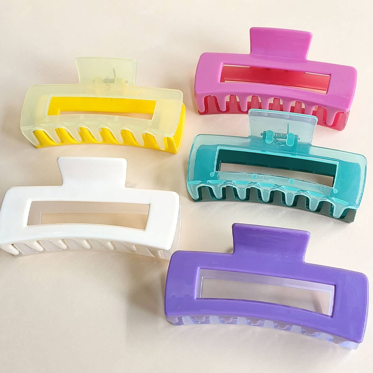 Medium Hair Claw Clip