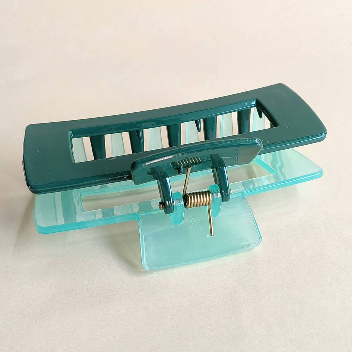 Medium Hair Claw Clip