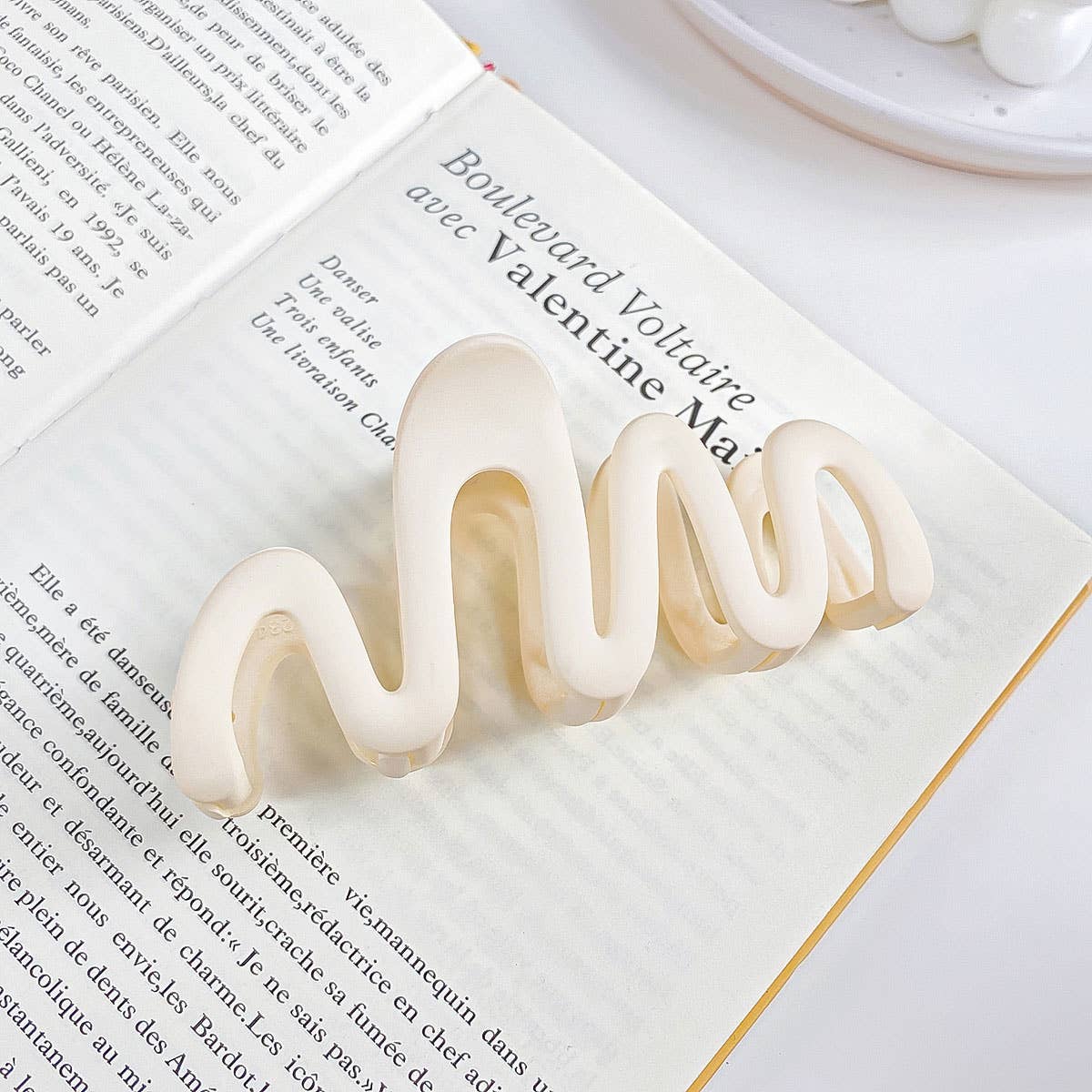 Wavy Large Claw Clips