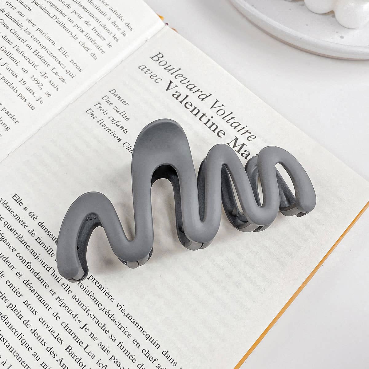 Wavy Large Claw Clips