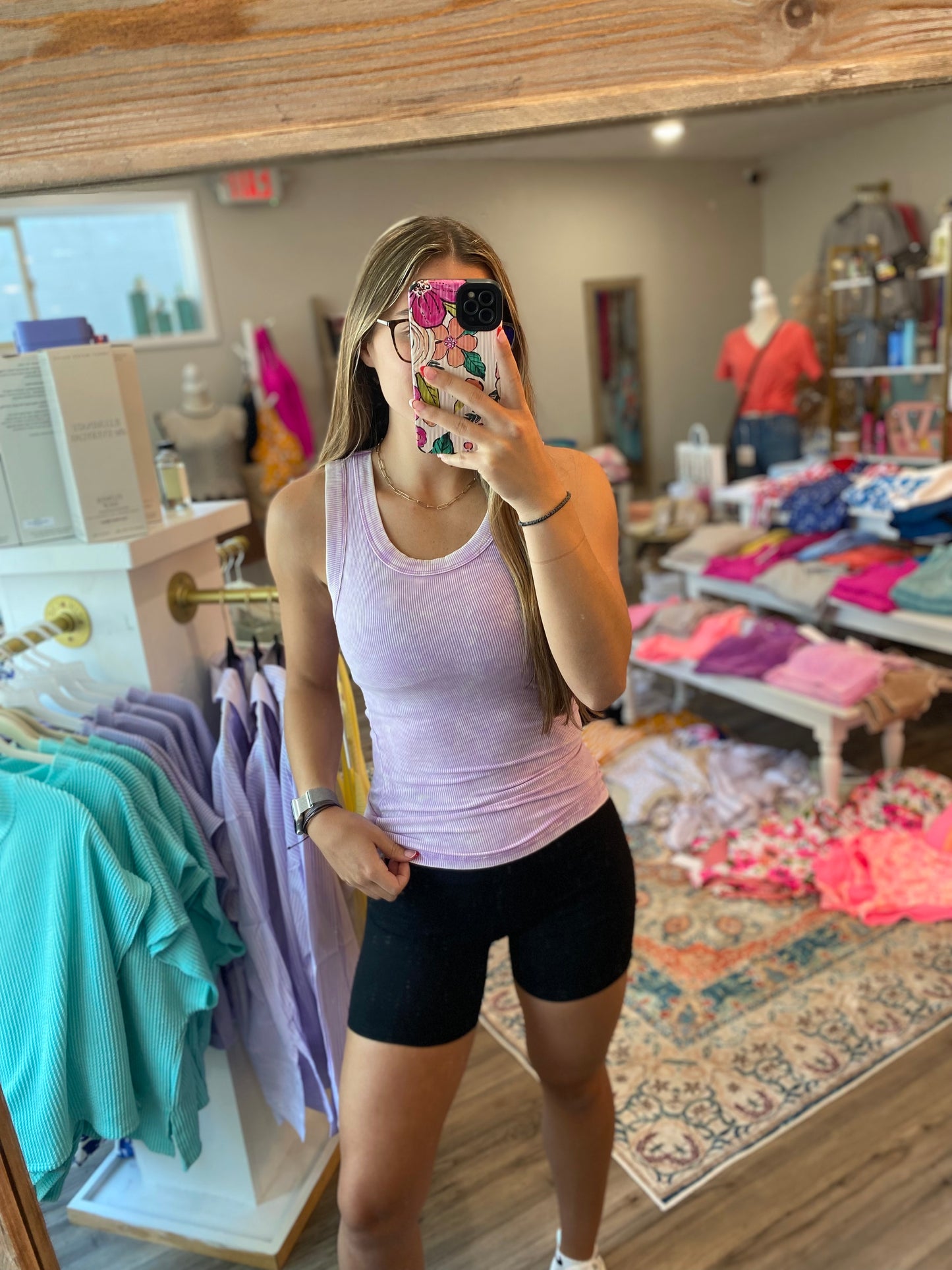 Washed ribbed scoop tank