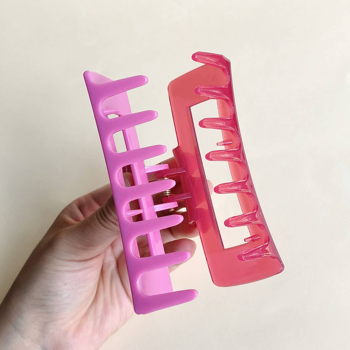 Medium Hair Claw Clip