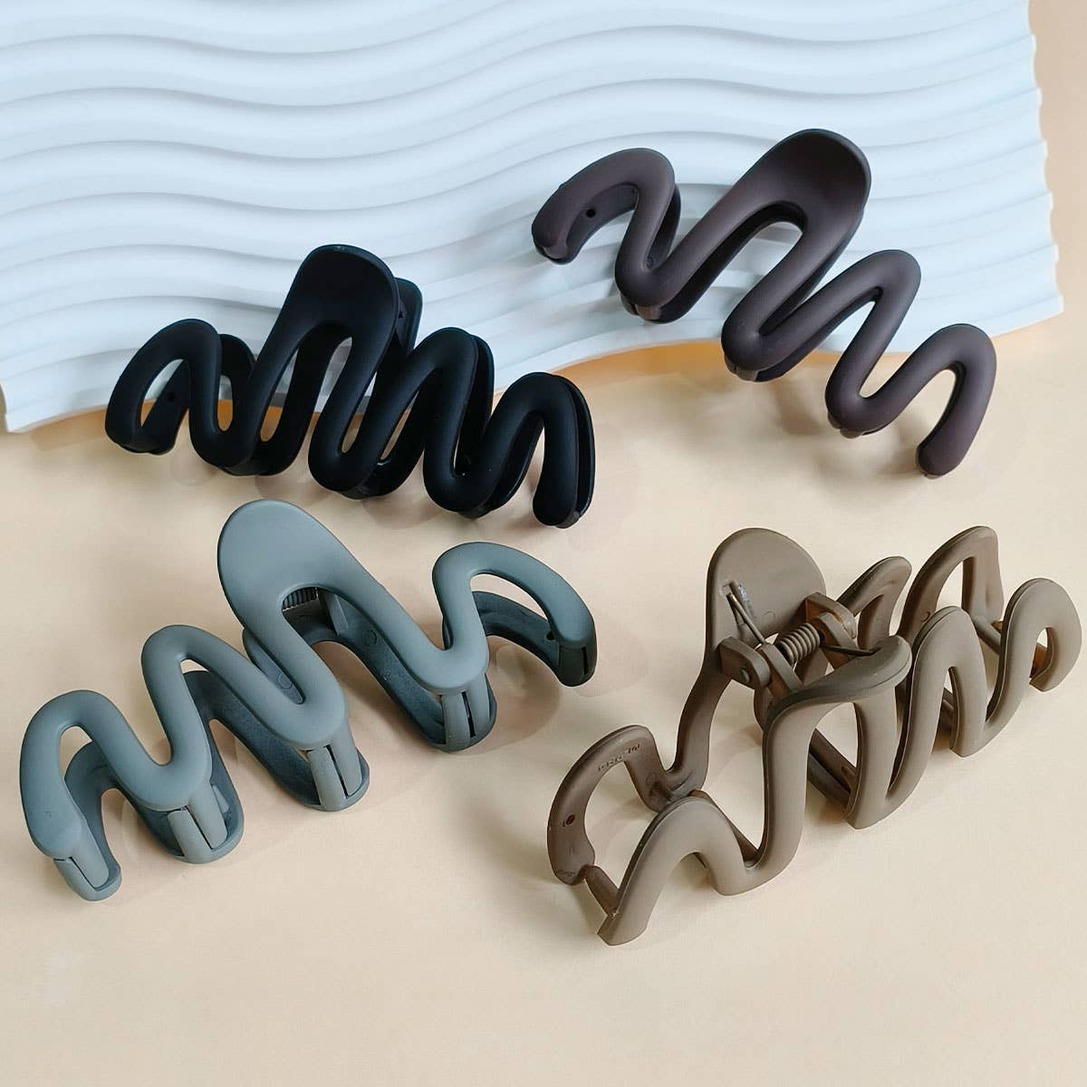 Wavy Large Claw Clips