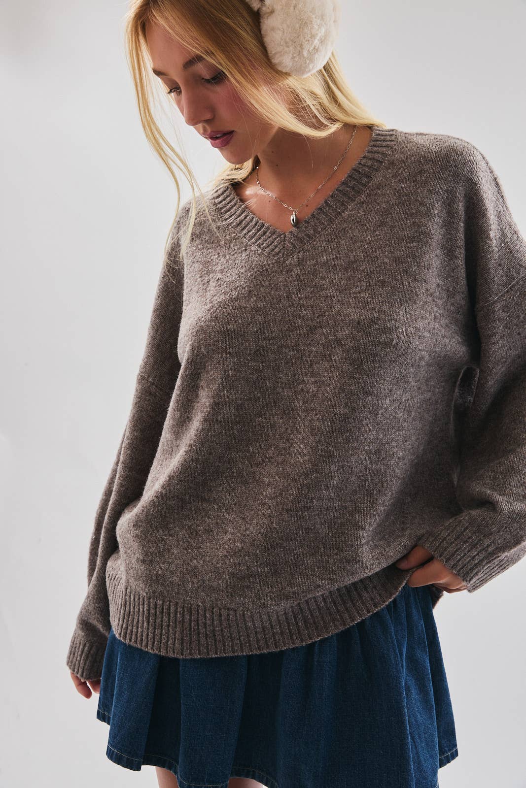 V-NECK OVERSIZED SWEATER TOP